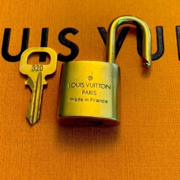 Lv lock‎ & key - Picture 4 of 7
